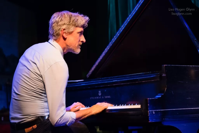 Tim Kennedy on piano