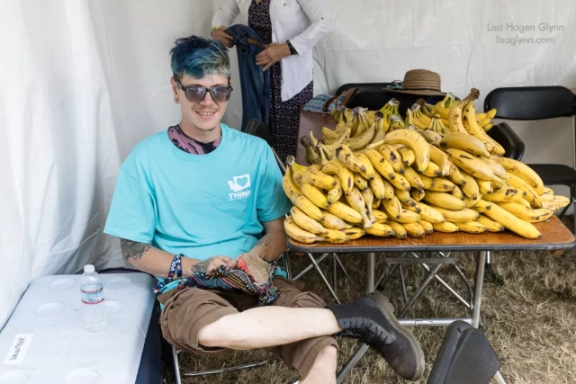 Volunteer and bananas
