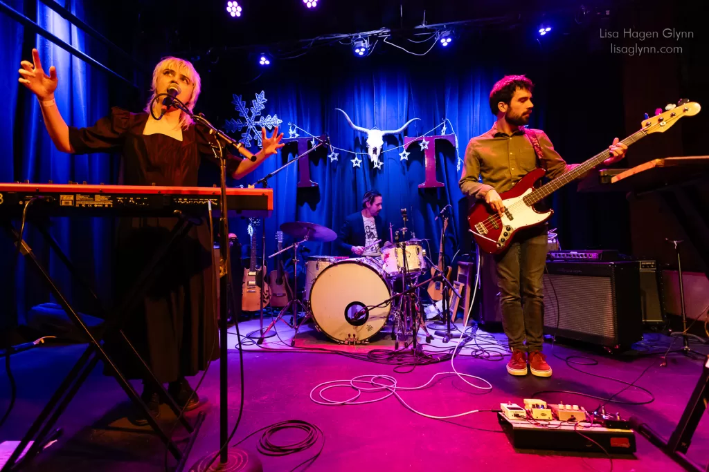 Mt Fog at the Tractor Tavern